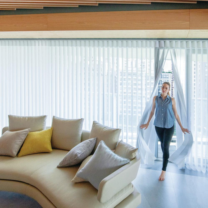 Balkon Kapıları İçin Dikey Tül Perde: Geçiş Kolaylığı, Mahremiyet ve Kullanım Avantajları
