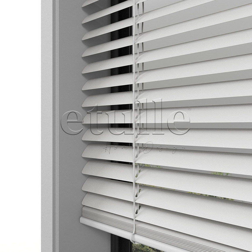 25 MM Silver Aluminum Venetian Blind