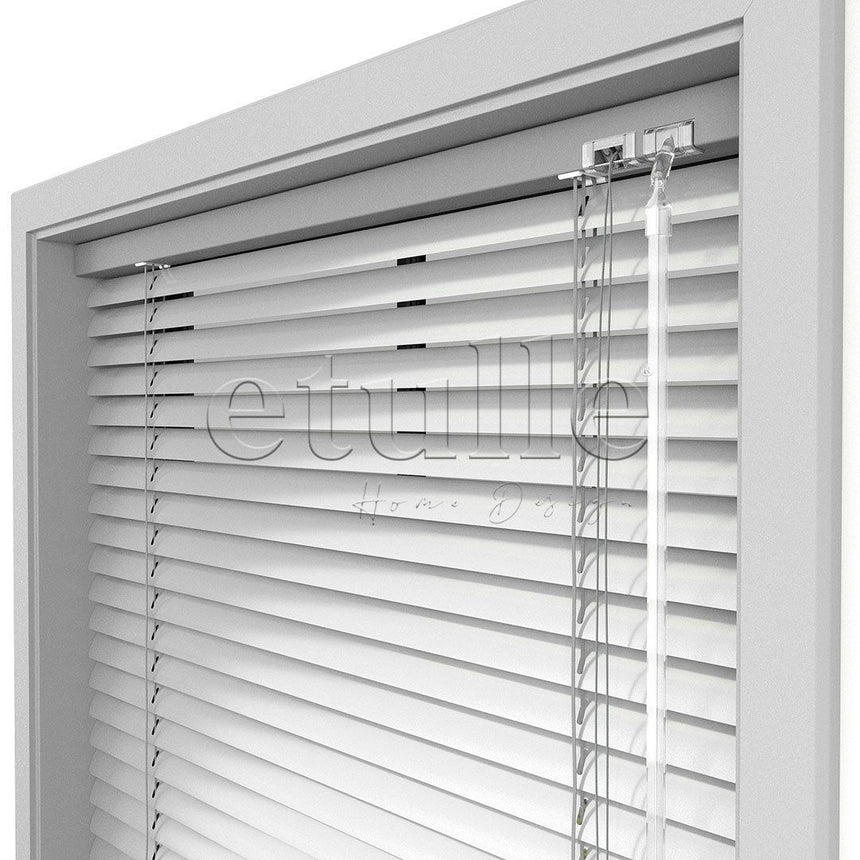 25 MM Shiny Silver Aluminum Venetian Blind