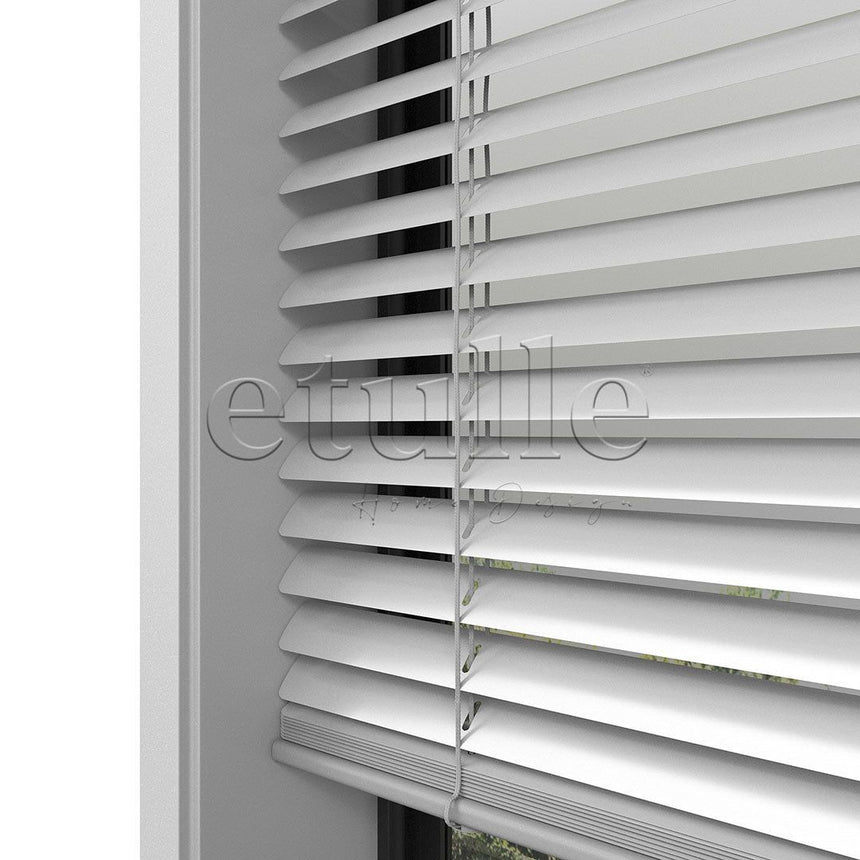 25 MM Shiny Silver Aluminum Venetian Blind