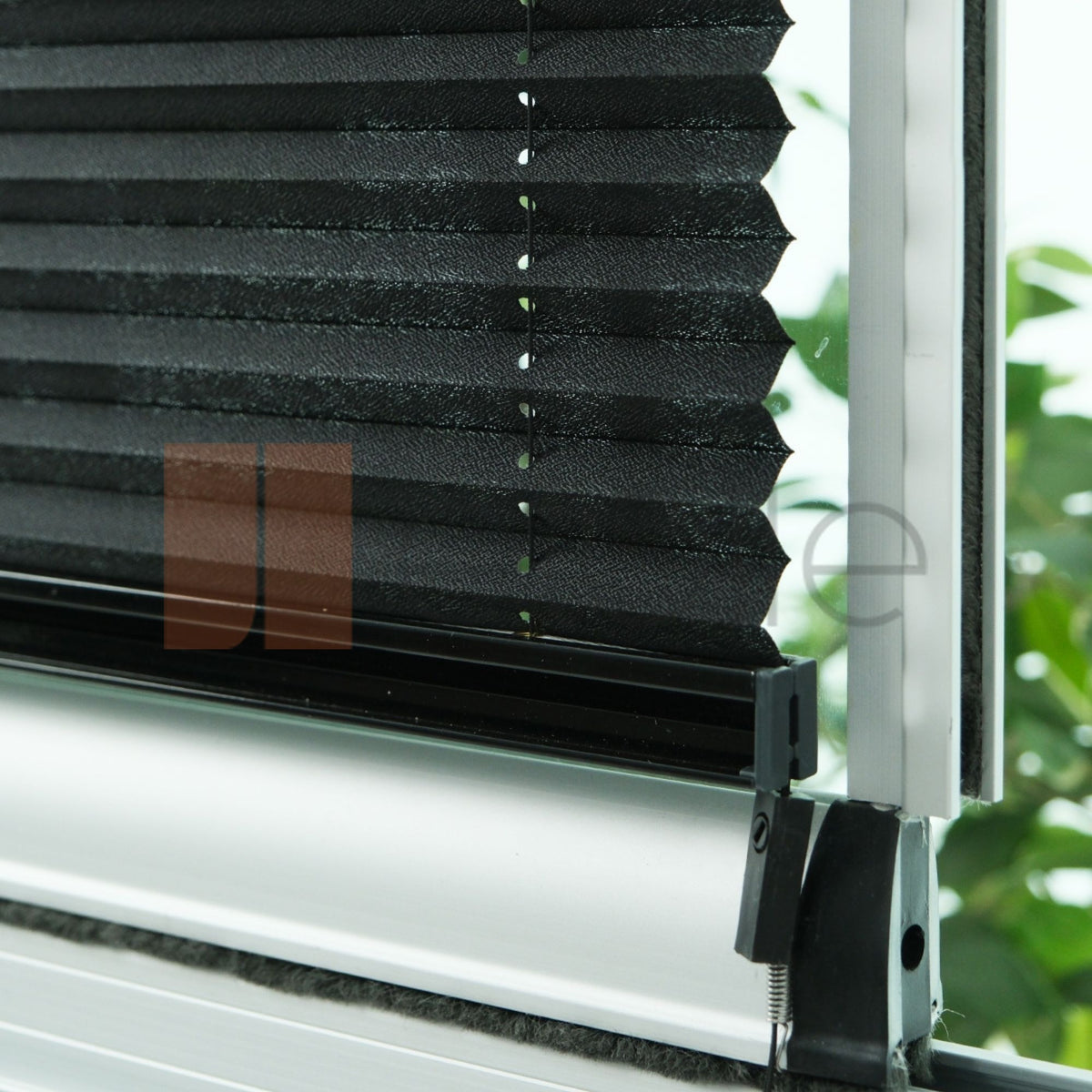 16MM Black Manisa Pleated Blind