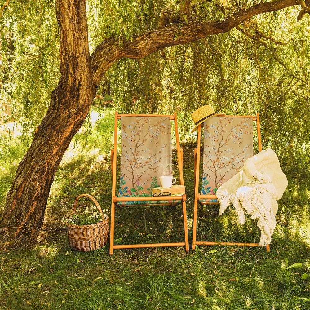 Chaise Longue with Colorful Floral Detail - SZL306