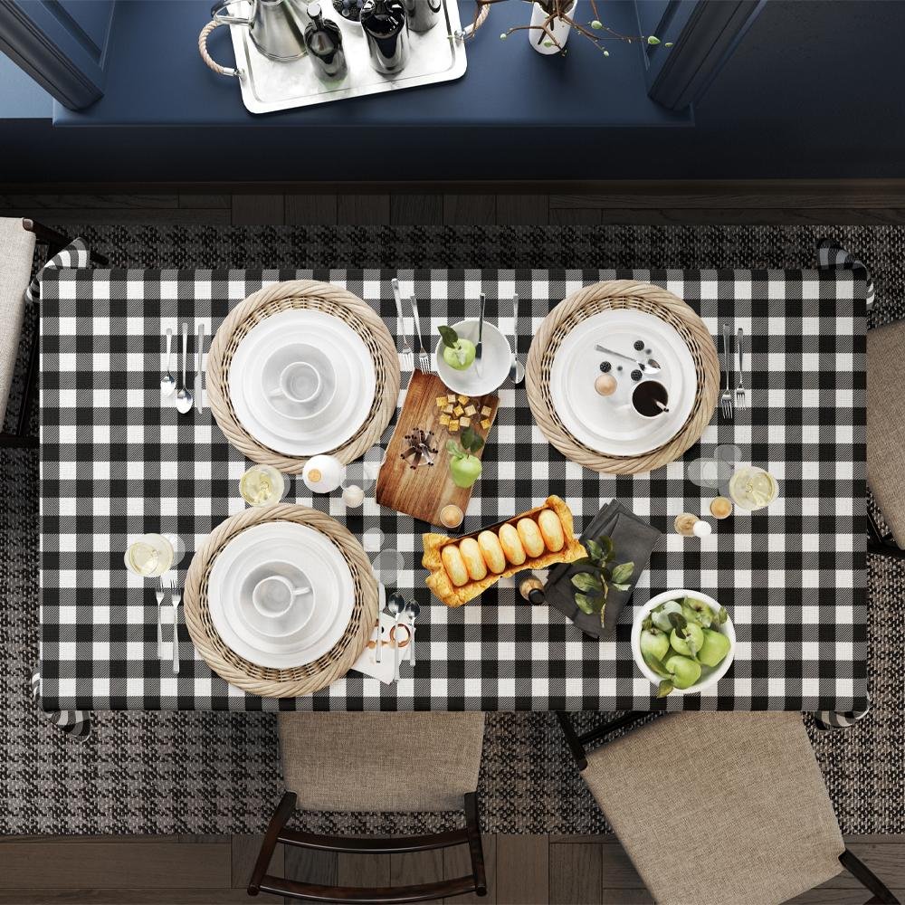 Black and White Square Tablecloth 160x220CM