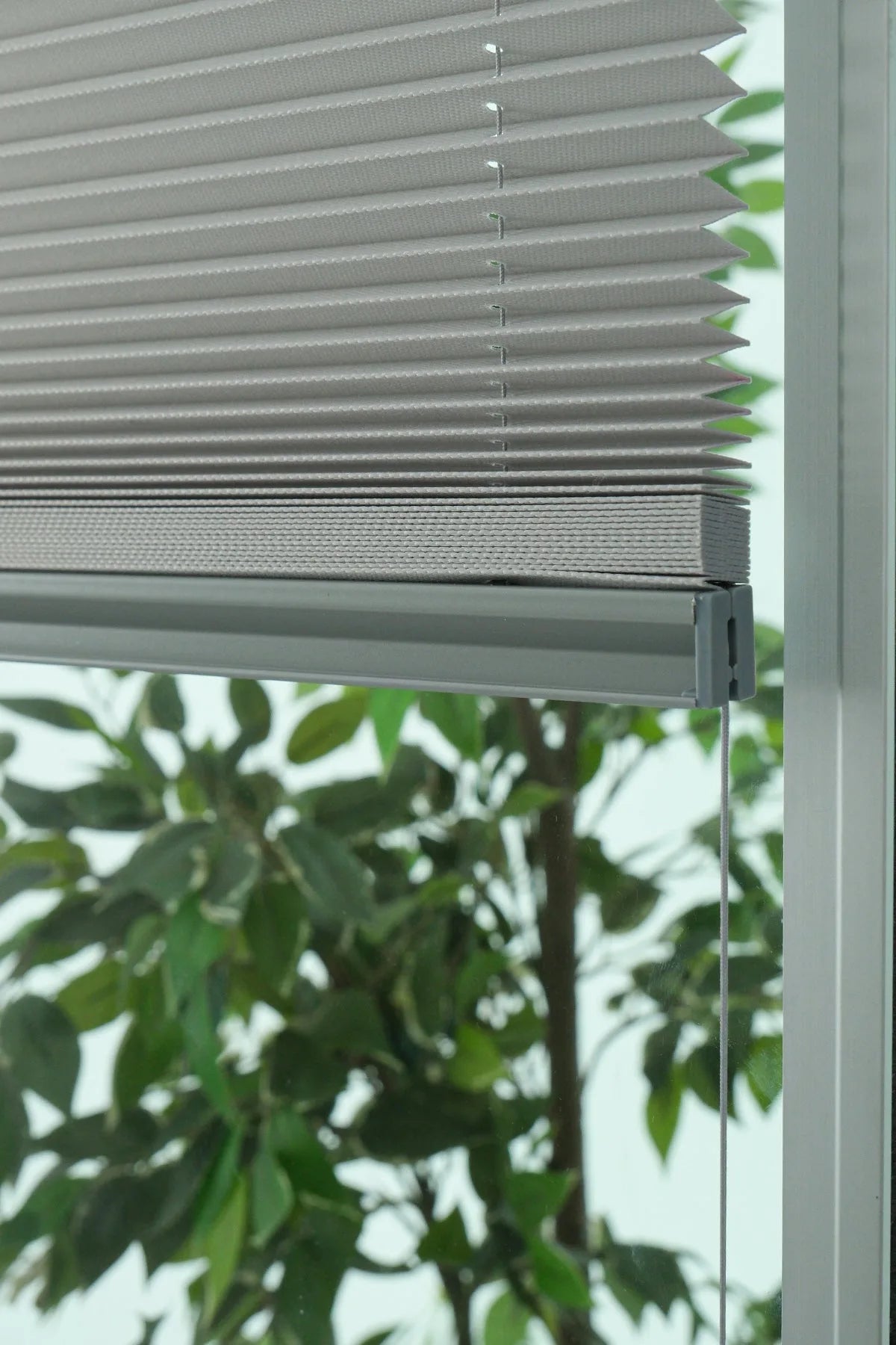 16MM Açık Gri̇ Dimout Plise Perde